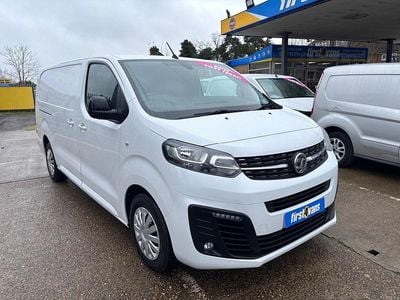 Used Vauxhall Vivaro drive 100 HP (73 kW) 2023 White MPV