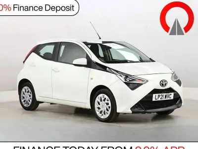 Used Toyota Aygo X-play 71 HP (52 kW) 2021 White Hatchback
