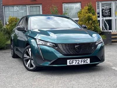 Used Peugeot 308 SW Allure 129 HP (94 kW) 2022 Blue Estate