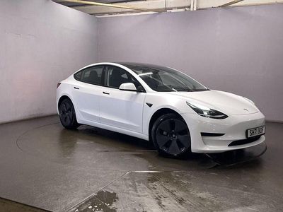 White Used 2021 Tesla Model 3 Standard Range Plus Sedan | £15,999 (Fair price)