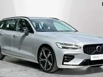 Used Volvo V60 Plus 194 HP (142 kW) 2025 Silver Estate