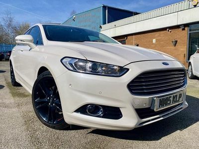 Used Ford Mondeo Titanium 180 HP (132 kW) 2015 White Hatchback