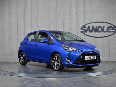 Used Toyota Yaris 111 HP (81 kW) 2019 Blue Hatchback