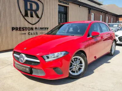 Begagnad Mercedes A180 SE 136 HK (100 kW) 2019 Röd Halvkombi