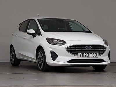 Używany Ford Fiesta Titanium 100 KM (73 kW) 2023 Biały Hatchback