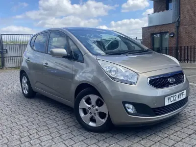 Used Kia Venga 123 HP (90 kW) 2012 Silver Hatchback