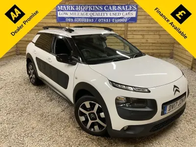Używany Citroën C4 Cactus Flair 100 KM (73 kW) 2017 Biały Hatchback