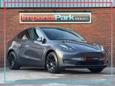 Begagnad Tesla Model Y 250 kW (340 HK) 2022 Grå SUV