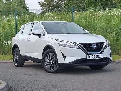 Used Nissan Qashqai Acenta Premium 158 HP (116 kW) 2023 White SUV