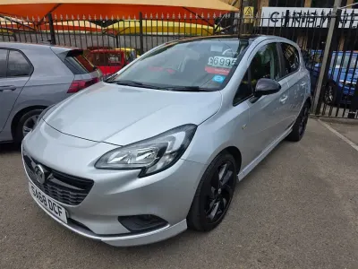 Usado Vauxhall Corsa SRi 90 HP (66 kW) 2018 Prateado Citadino