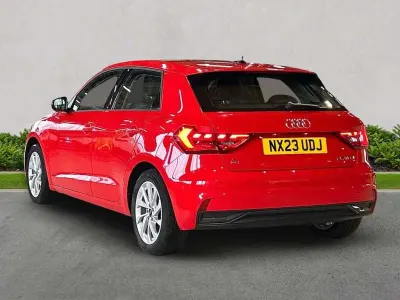 Usado Audi A1 Sport 94 CV (69 kW) 2023 Rojo SUV