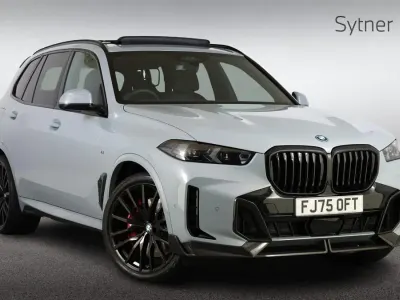 Begagnad BMW X5 M Sport 482 HK (354 kW) 2025 Grå SUV