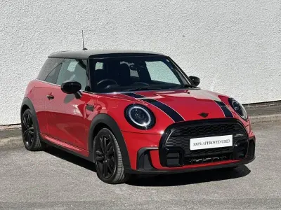 Used Mini Cooper Hatch 134 HP (98 kW) 2023 Red Hatchback