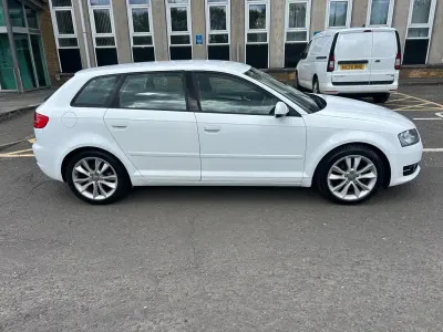 Usado Audi A3 Sport 125 HP (91 kW) 2011 Branco Citadino