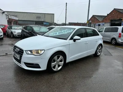 Used Audi A3 Sportback Sport 122 HP (89 kW) 2014 White Hatchback