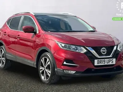 Used Nissan Qashqai N-Connecta 160 HP (117 kW) 2019 Red SUV