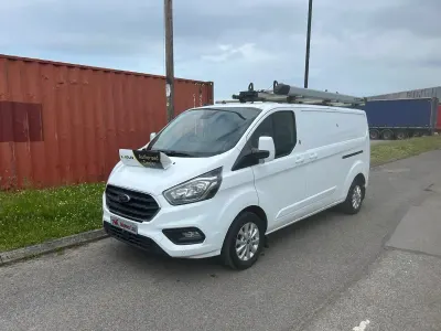Used Ford Transit Custom Limited 130 HP (95 kW) 2021 White Van