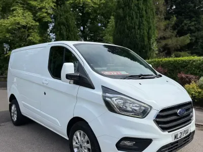 Used Ford Transit Custom Limited 130 HP (95 kW) 2021 White Van