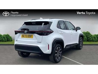 Used Toyota Yaris Cross Design 113 HP (83 kW) 2024 White SUV