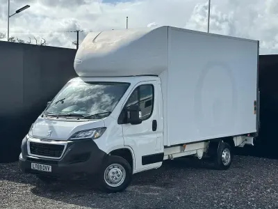 Used Peugeot Boxer Business-Line 160 HP (117 kW) 2019 White Van