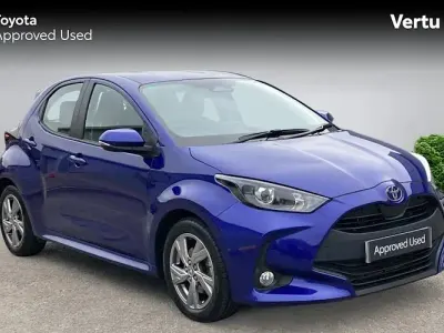 Used Toyota Yaris 116 HP (85 kW) 2024 Blue Hatchback