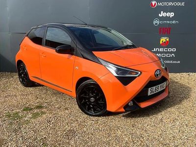 Used Toyota Aygo X-cite 72 HP (52 kW) 2019 Orange Hatchback