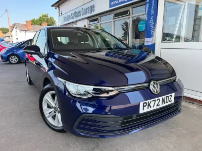 Used VW Golf VIII Life 110 HP (80 kW) 2022 Blue Hatchback