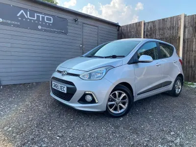 Used Hyundai i10 Premium 87 HP (63 kW) 2016 Silver Hatchback