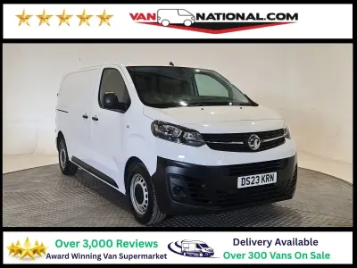 Usado Vauxhall Vivaro 100 HP (73 kW) 2023 Branco Monovolume