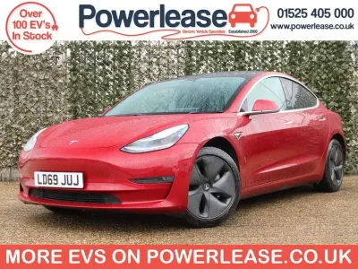 Begagnad Tesla Model 3 Performance 461 kW (627 HK) 2019 Röd Sedan