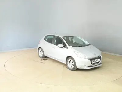 Used Peugeot 208 Active 82 HP (60 kW) 2014 Silver Hatchback