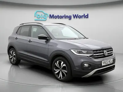 Usado VW T-Cross Black Edition 108 HP (79 kW) 2022 Cinzento SUV