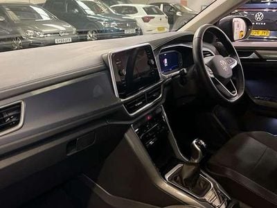 Used VW T-Roc Style 110 HP (80 kW) 2024 Indium grey metallic SUV