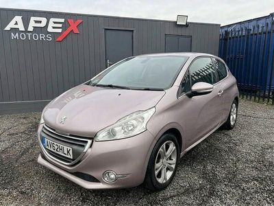 Used Peugeot 208 Allure 95 HP (69 kW) 2012 Pink Hatchback