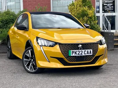 Occasion Peugeot e-208 Premium 98 kW (134 ch) 2022 Jaune Citadine