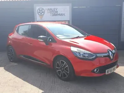 Used Renault Clio Dynamique 75 HP (55 kW) 2016 Red Hatchback