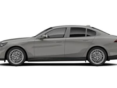 Nuevo BMW 550e M Sport 489 CV (359 kW) 2025 Berlina