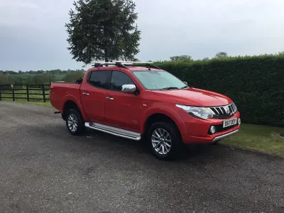 Used Mitsubishi L200 2017 Red Pickup