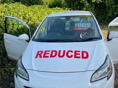 Used Vauxhall Corsa Excite 100 HP (73 kW) 2015 White Hatchback