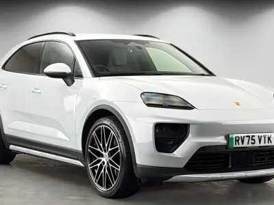 Begagnad Porsche Macan 264 kW (360 HK) 2025 Grå SUV