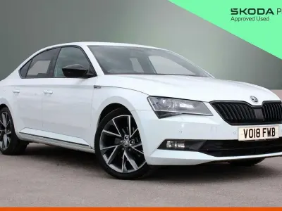 Used Skoda Superb SportLine 162 HP (119 kW) 2018 White Hatchback