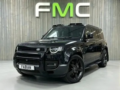 Käytetty Land Rover Defender SE 250 HP (183 kW) 2023 Musta Katumaasturi