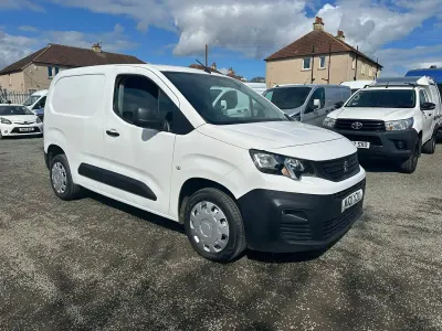 Used Peugeot Partner 2021 White MPV