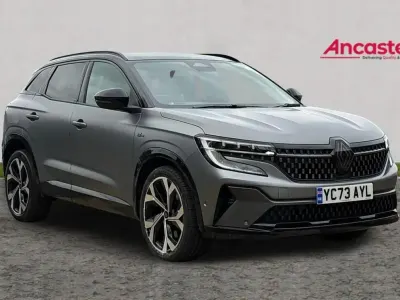 Usado Renault Austral Iconic Esprit Alpine 200 HP (147 kW) 2023 Cinzento SUV