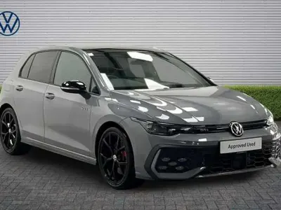 Used VW Golf VIII GTI 265 HP (194 kW) 2025 Moonstone grey Hatchback