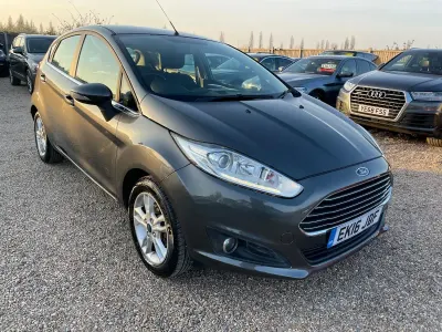 Used Ford Fiesta Zetec 82 HP (60 kW) 2016 Grey Hatchback