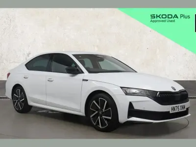 Used Skoda Octavia SportLine 147 HP (108 kW) 2025 White Hatchback