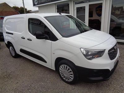 White Used 2022 Vauxhall Combo MPV | £9,495 (Fair price)