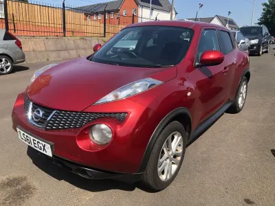 Used Nissan Juke Tekna 2011 Red metallic SUV
