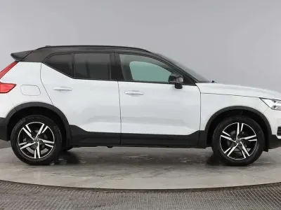Used Volvo XC40 R-Design 161 HP (118 kW) 2022 Silver SUV